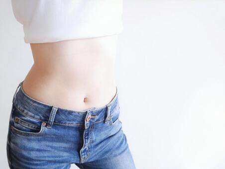 くびれボディをゲットしたい方必見!女性でも簡単トレーニング3選