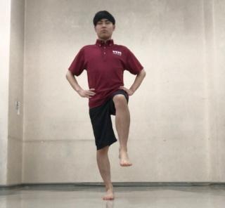 その足の痛み疲労骨折かもしれません