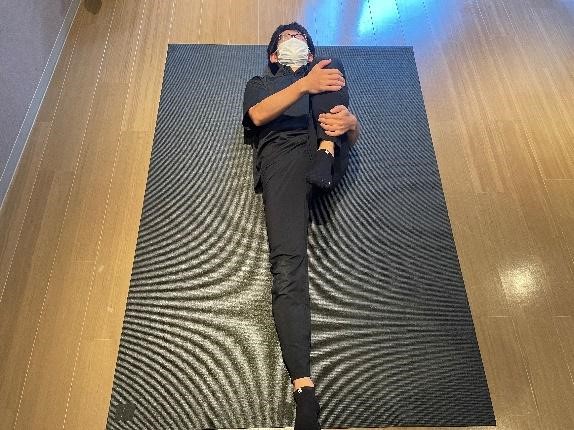 日課にしてほしい股関節のストレッチ!