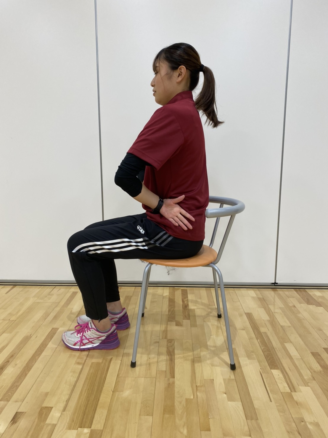在宅ワークで疲れている身体にオススメ!ストレッチ3選〜上半身編〜