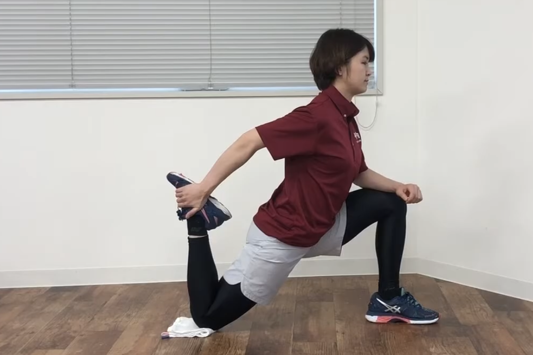 走っていると膝に違和感がある?膝痛ストレッチ2選