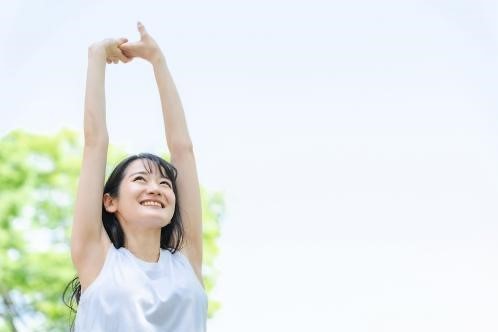 今年の疲れは今年のうちに!上半身ストレッチ3選