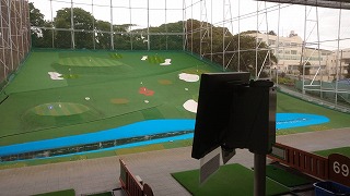 屋外ゴルフ練習場