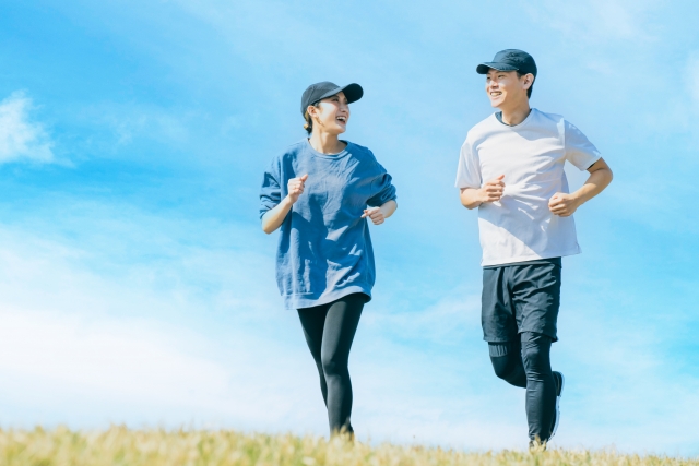 ヒザのお皿の下、もしくは皿の中が痛い原因とは?