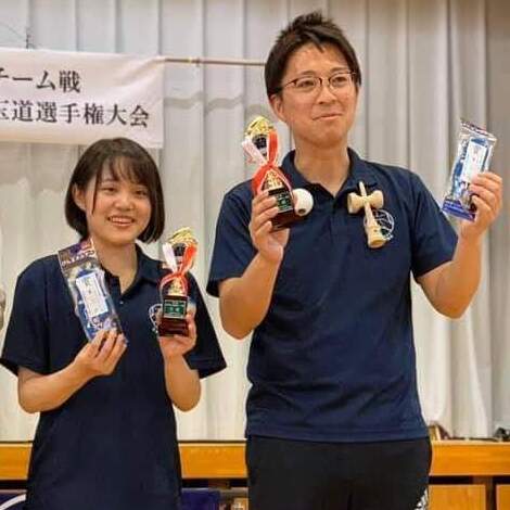 花野井潤・塩野入知子